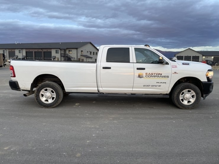 2022-dodge-3500-image-6