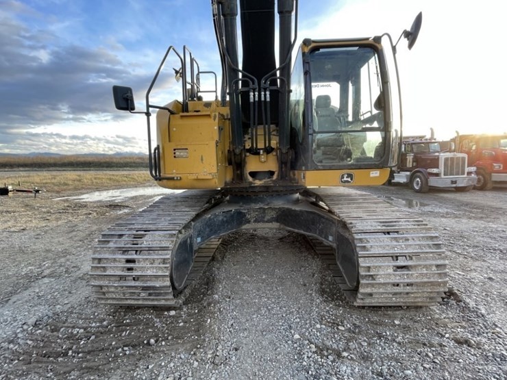 deere-345g-lc-image-13