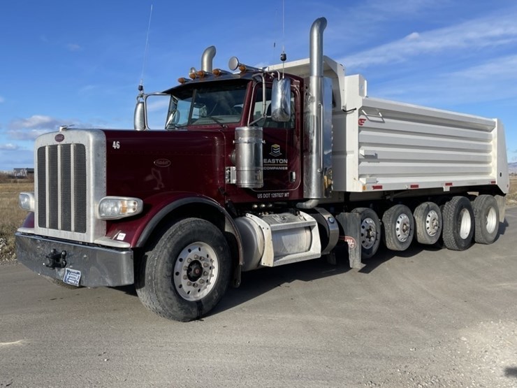 2020-peterbilt-389-image-1