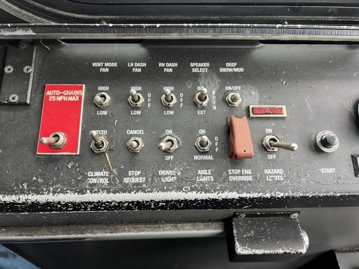 2008-new-flyer-40'-transit-bus-image-28