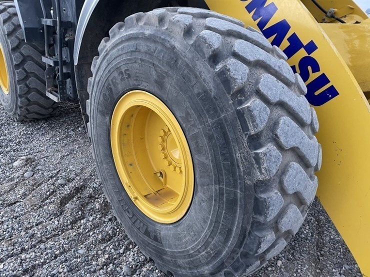 komatsu-wa320-8-image-17