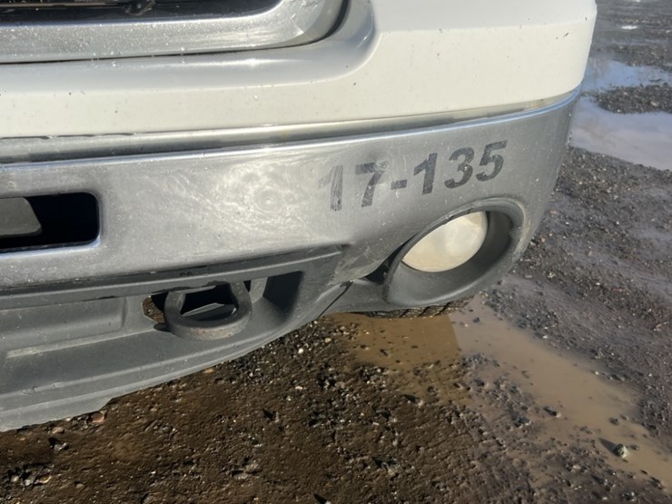 2011-gmc-sierra-1500-image-10