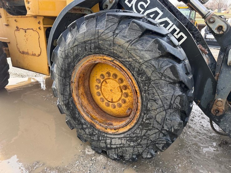 deere-tc44h-image-13