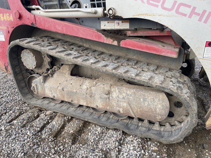 takeuchi-tl240-image-14