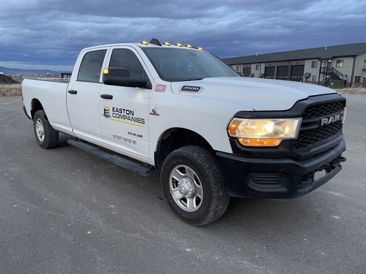 2022-dodge-3500-image-7