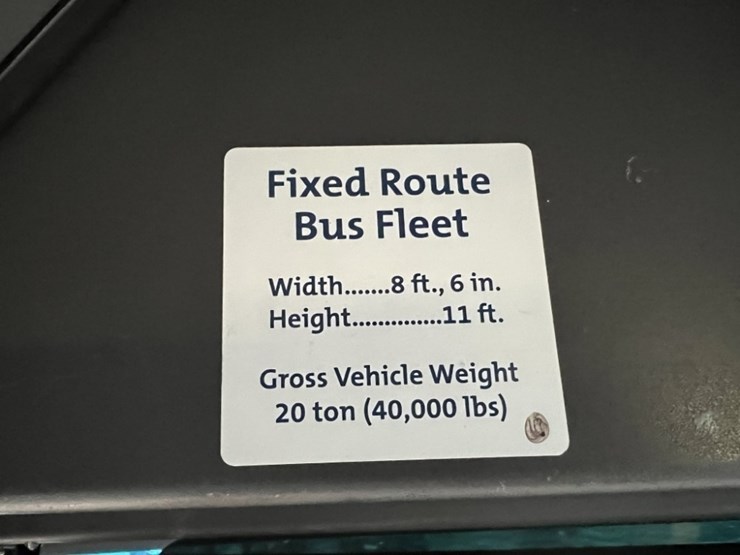 2008-new-flyer-40'-transit-bus-image-41