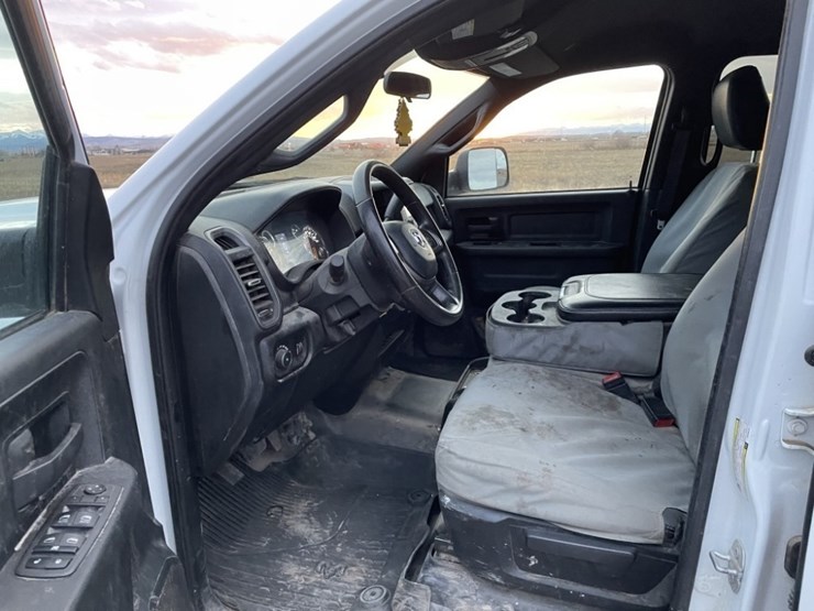 2022-dodge-3500-image-15