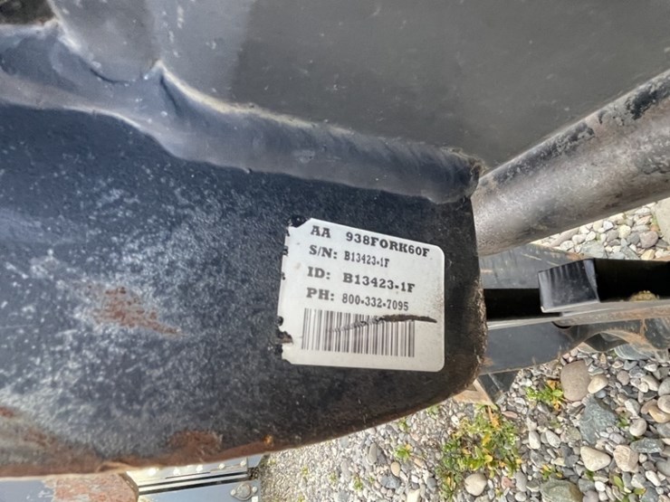 caterpillar-60-image-8