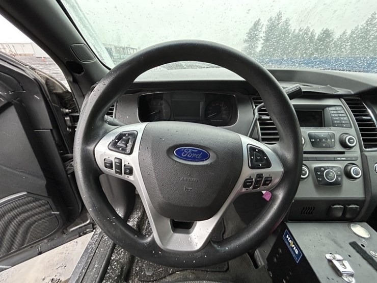 2014-ford-taurus-sedan-image-20