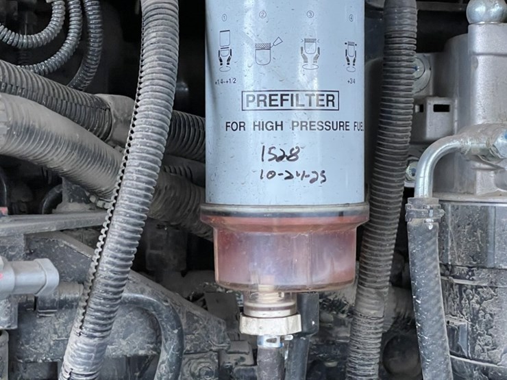 komatsu-wa320-8-image-26