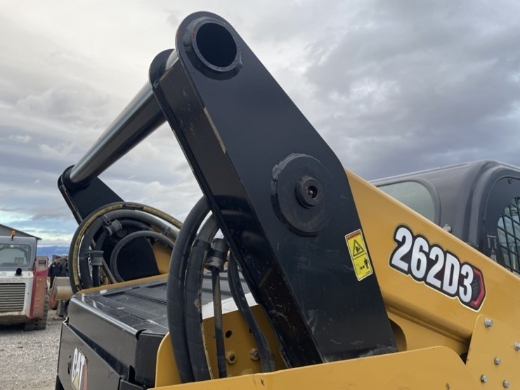 2020-caterpillar-262d3-image-20