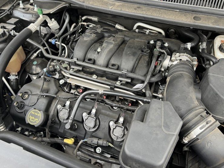 2018-ford-explorer-image-10