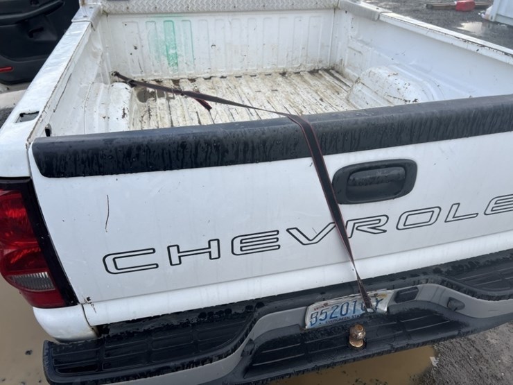 2006-chevrolet-silverado-1500-image-21