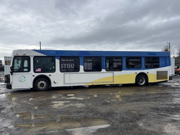 2009-new-flyer-40'-transit-bus-image-7