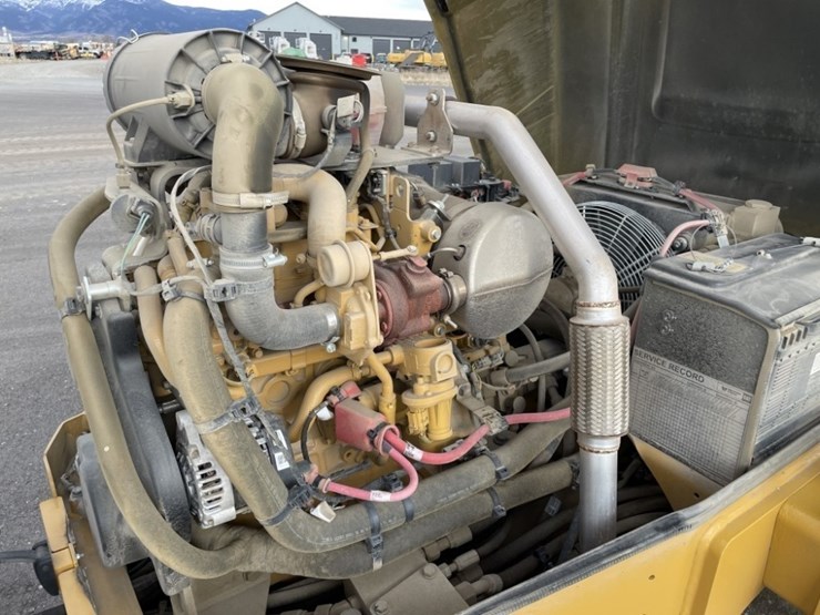 caterpillar-cb4.0-image-18