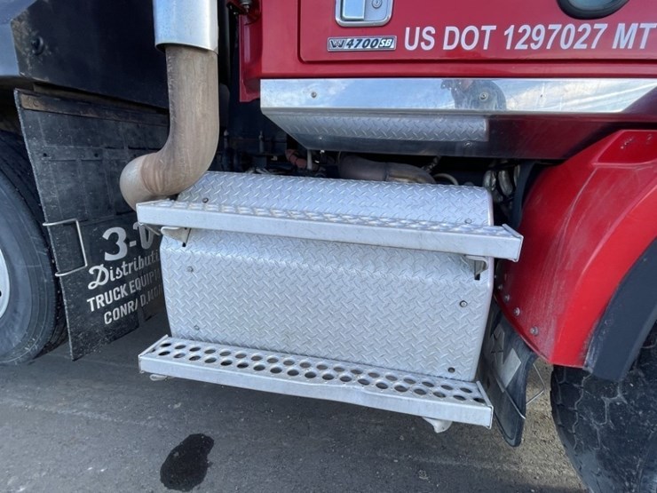 2014-western-star-4700sb-image-59