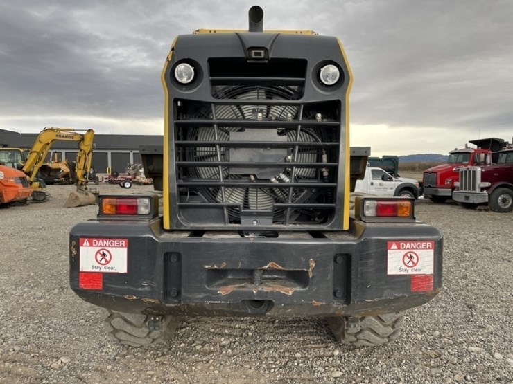 komatsu-wa320-8-image-4