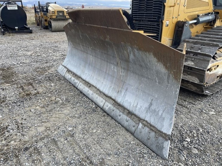 2022-deere-750l-image-9