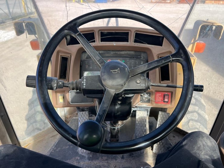 john-deere-444h-image-22