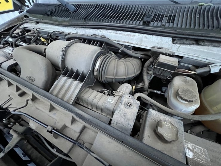 2008-ford-e350-image-12