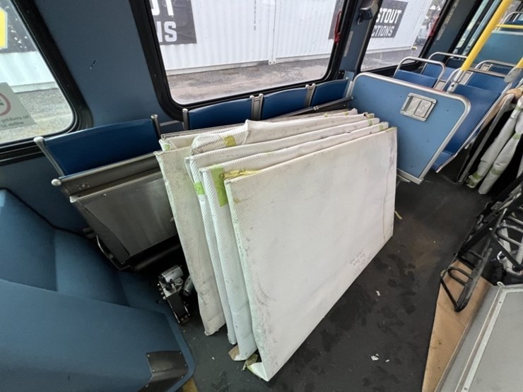 2009-new-flyer-40'-transit-bus-image-20