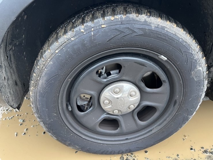 2017-ford-explorer-image-10