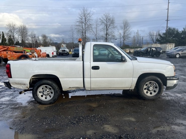 2006-chevrolet-silverado-1500-image-3