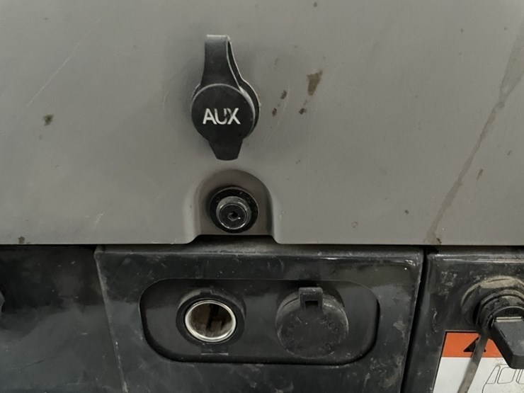 komatsu-wa320-8-image-37