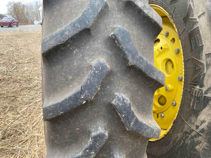 john-deere-8245r-image-70