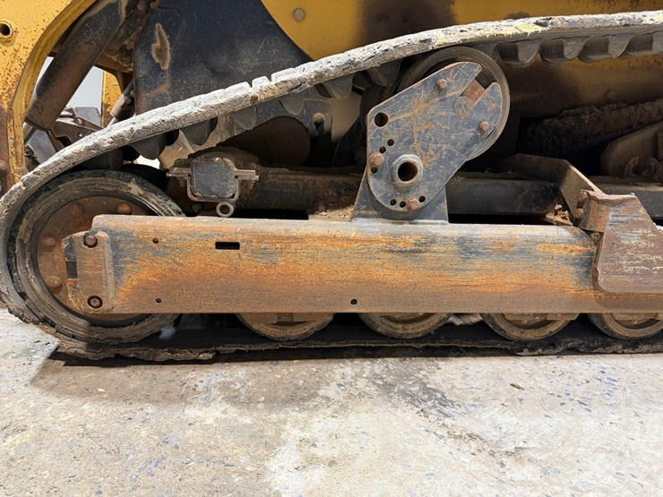 caterpillar-267b-image-12