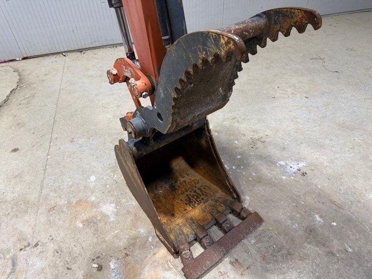 hitachi-zx35u-image-9