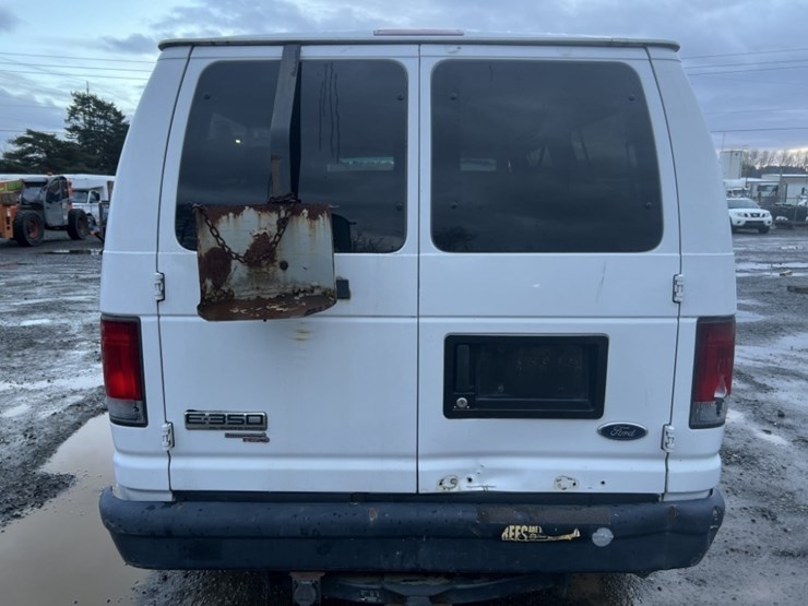 2008-ford-e350-image-5