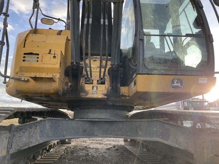 deere-245g-lc-image-24