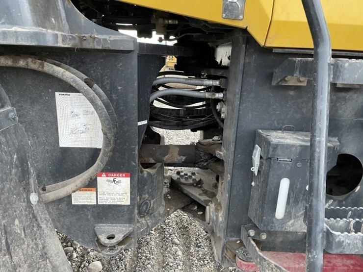 komatsu-wa320-8-image-14