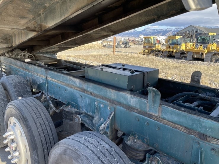 1998-peterbilt-379-image-54