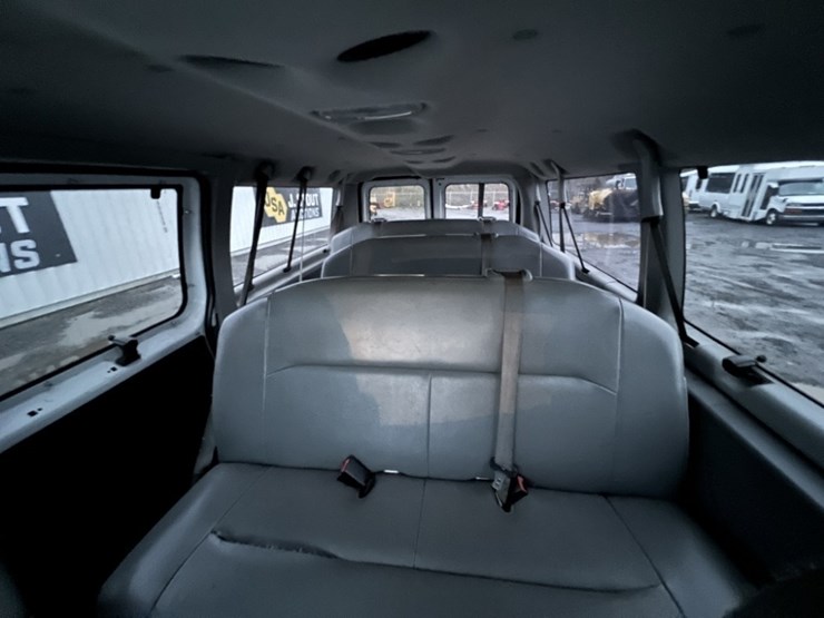 2008-ford-e350-image-35