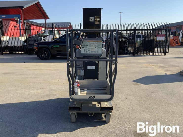 2018-jlg-mlv20-electric-self-propelled-vertical-manlift-image-2