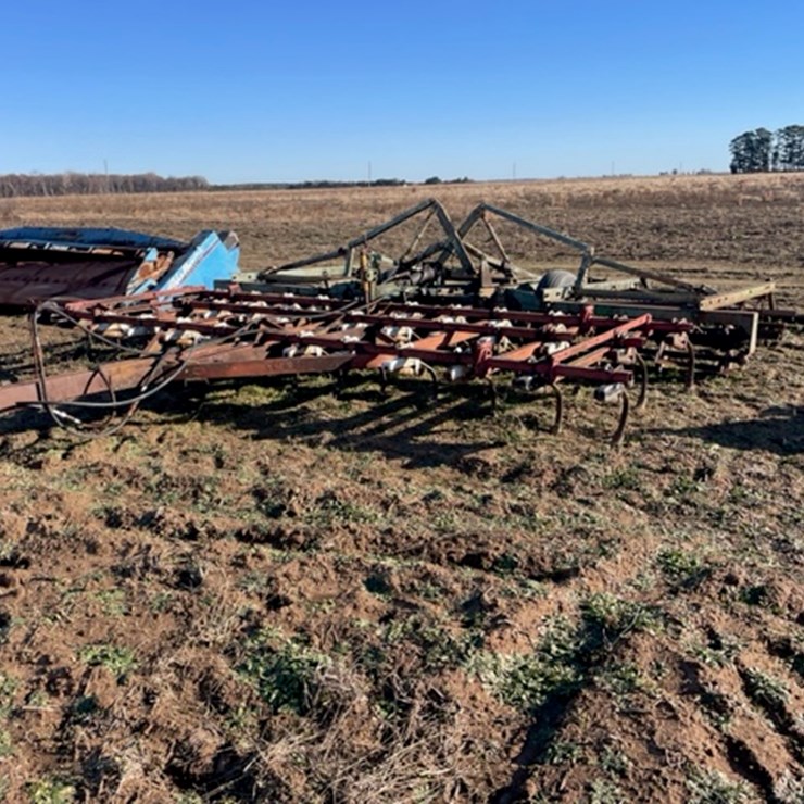 #35360 • Homemade 18’ Field Cultivator