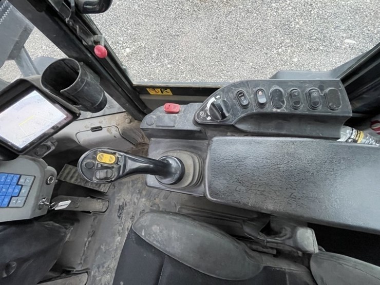 komatsu-wa320-8-image-29