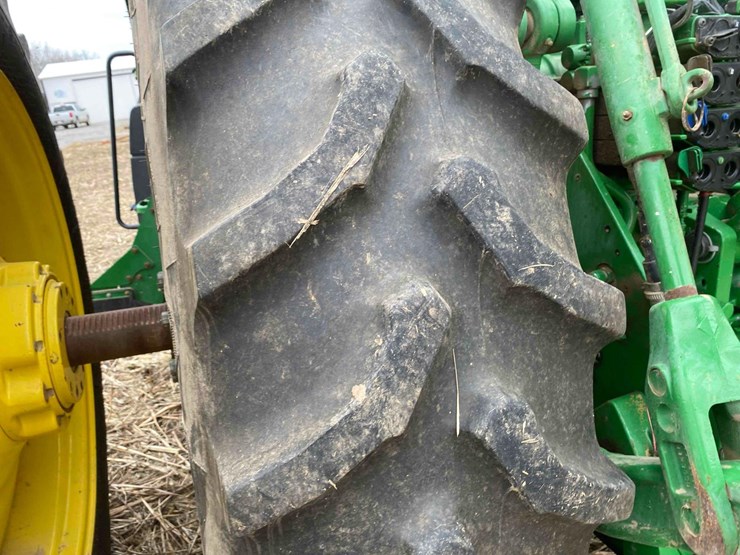 john-deere-8245r-image-71