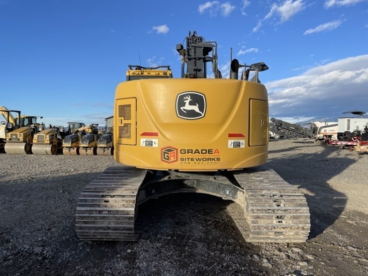 deere-245g-lc-image-4