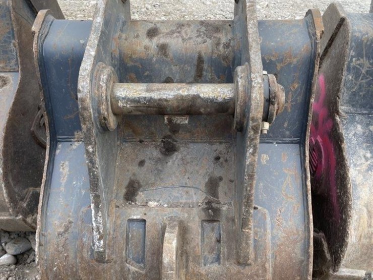 john-deere-245-image-2