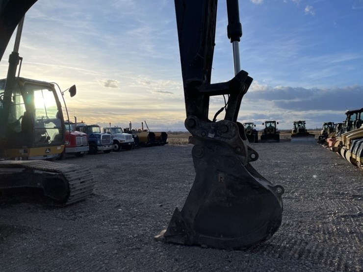 deere-345g-lc-image-10