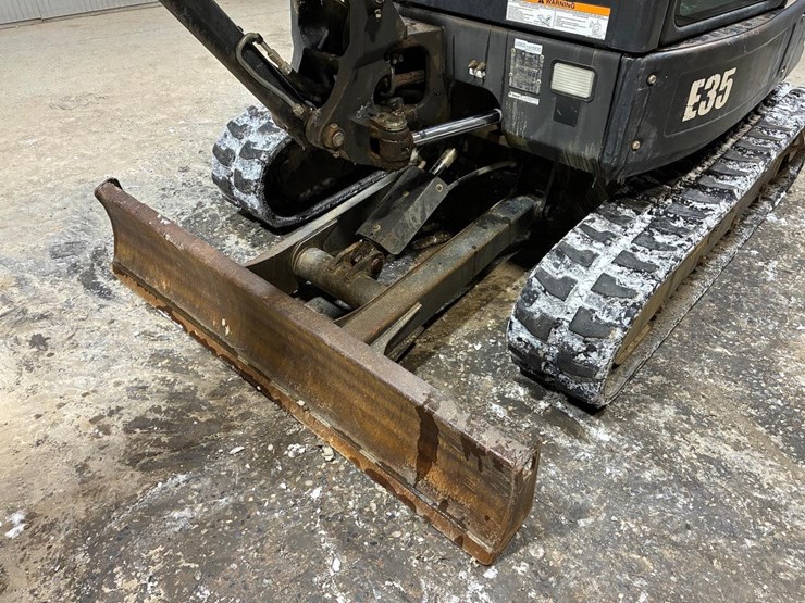 bobcat-e35-image-13