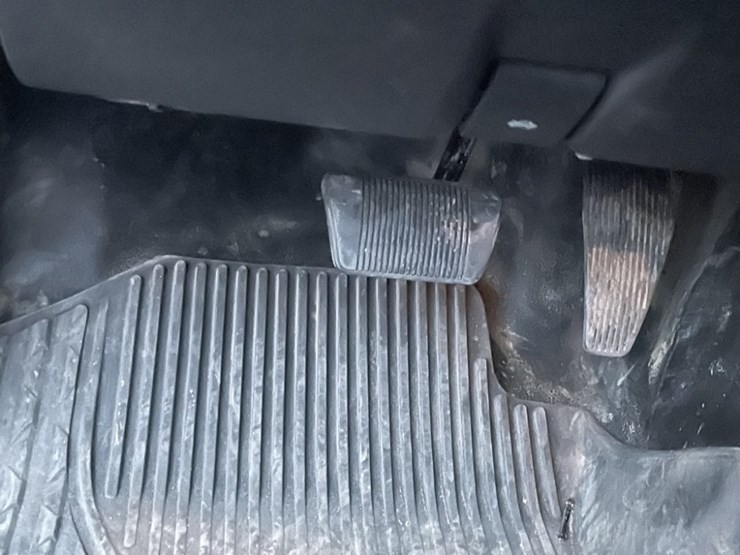 2022-dodge-3500-image-27