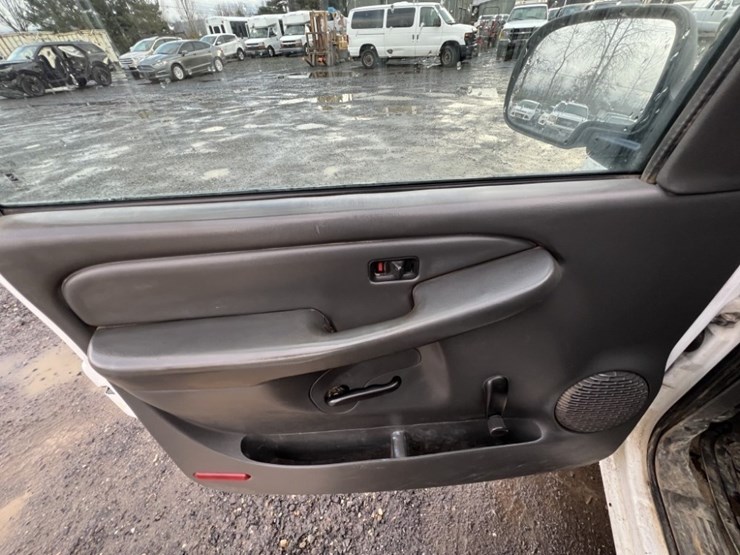 2006-chevrolet-silverado-1500-image-25