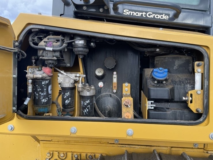 2022-deere-750l-image-33