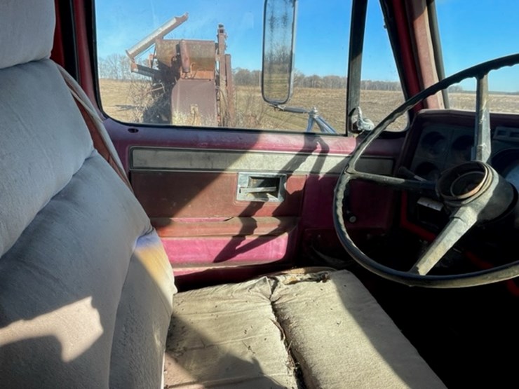 1981-caterpillar-3208-image-26