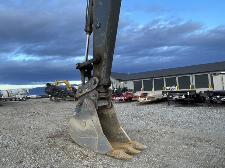 2022-deere-350-p-tier-image-12