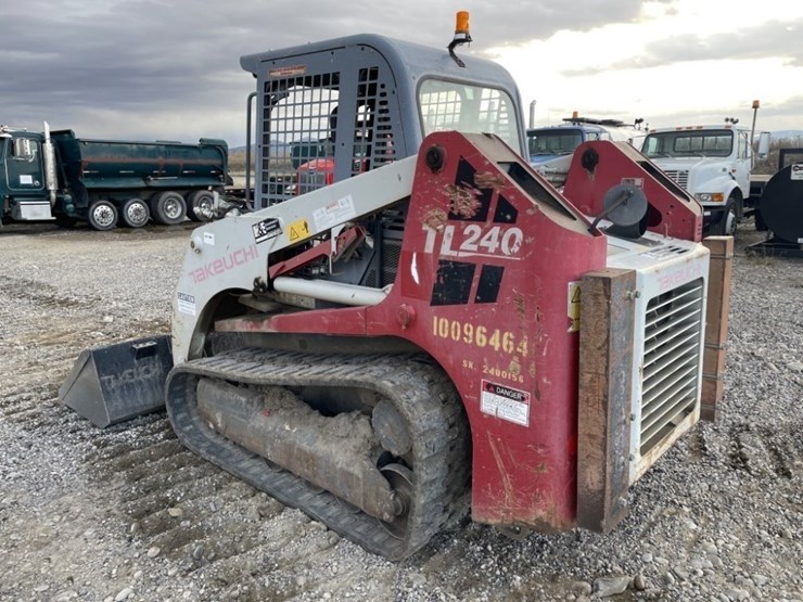 takeuchi-tl240-image-3